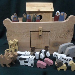 Primitive Cedar Noah's Ark Toy
